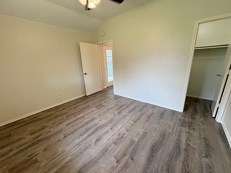 305 Myrtle Ave — Photo 20