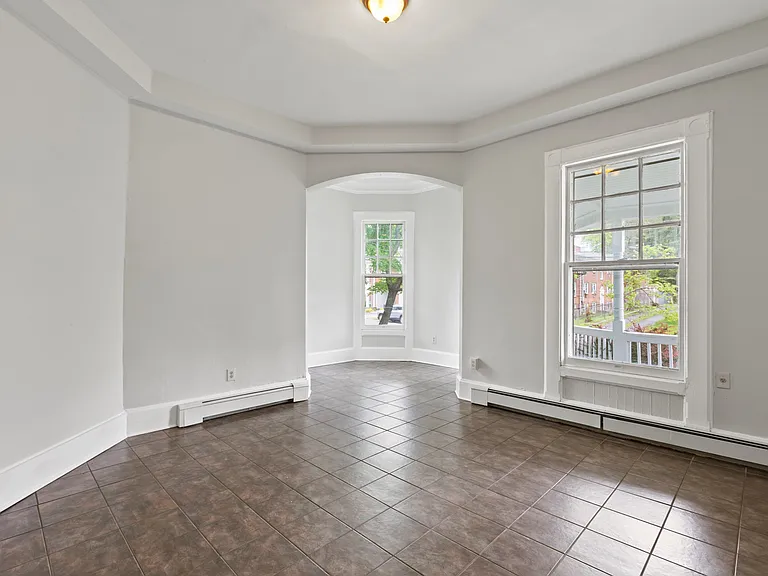 307 Franklin Pl — Photo 7