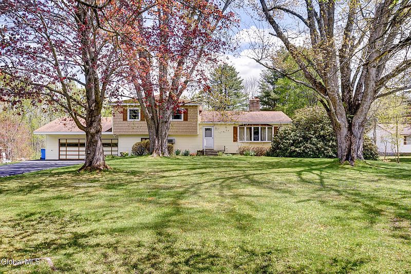 2nd image of 905 Midline Road