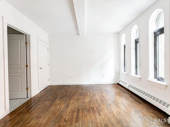 5th image of 17 Park Ave APT 301