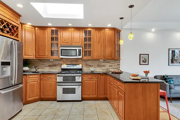 Rented by Corcoran | media 19