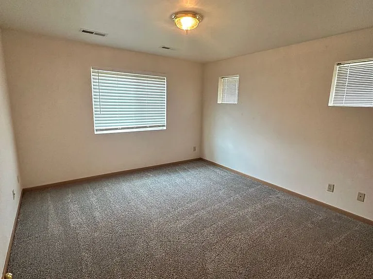 3505 Fallon St #B-24 — Photo 21