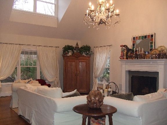 2nd image of 15 Dawnwood Ln