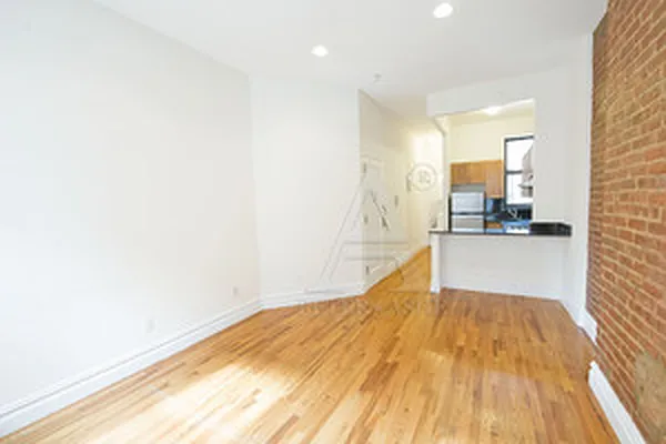 Rented by Peter Ashe | media 2