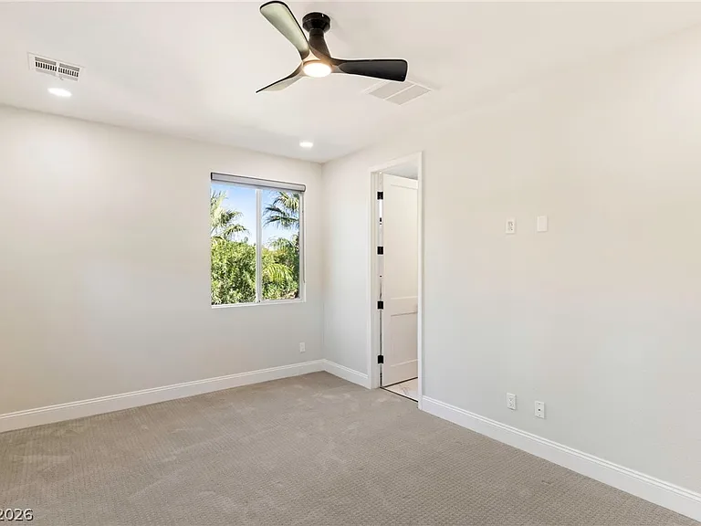 2462 Hollow Rock Ct — Photo 37