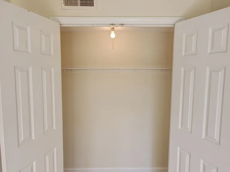 988 Clarizz Blvd S — Photo 18