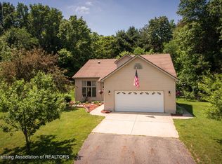 4924 S Main St, Leslie, MI 49251