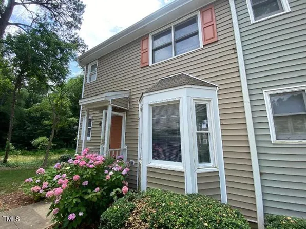 553 Darby Glen Ln, Durham, NC 27713