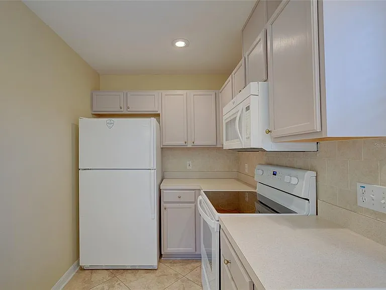 13298 Thoroughbred Loop — Photo 8