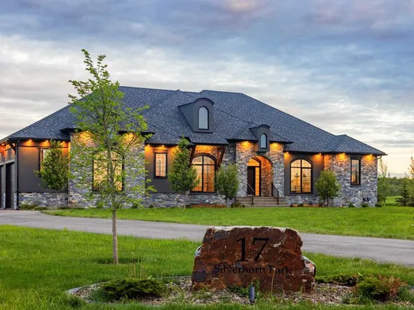 17 Silverhorn Park, Rocky View County, AB T3R 0X3
