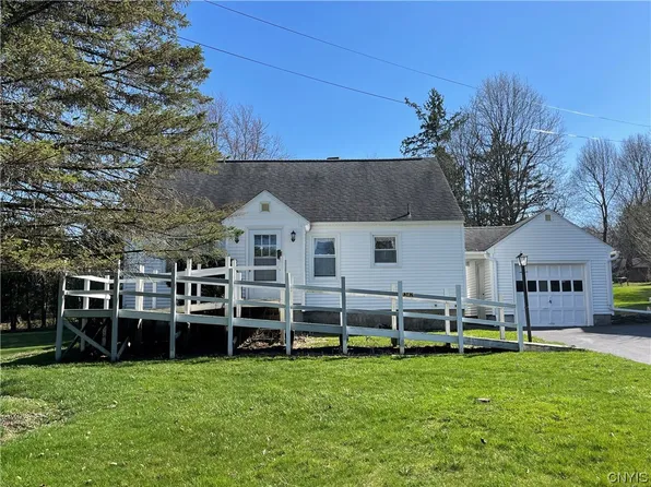 3342 Howlett Hill Rd, Syracuse, NY 13215