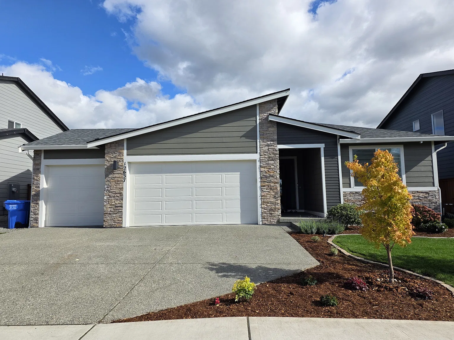 4 bed, 1990 sqft, $3,300 — Photo 1