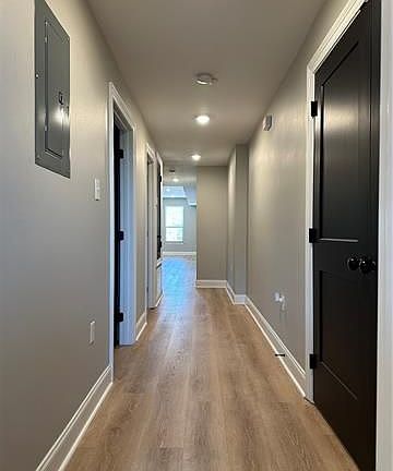 3rd image of 1360 Saint Denis St