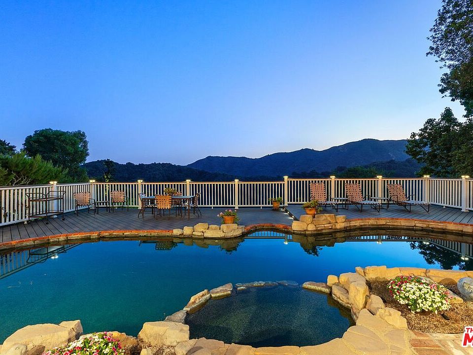 1st image of 2421 La Condesa Dr