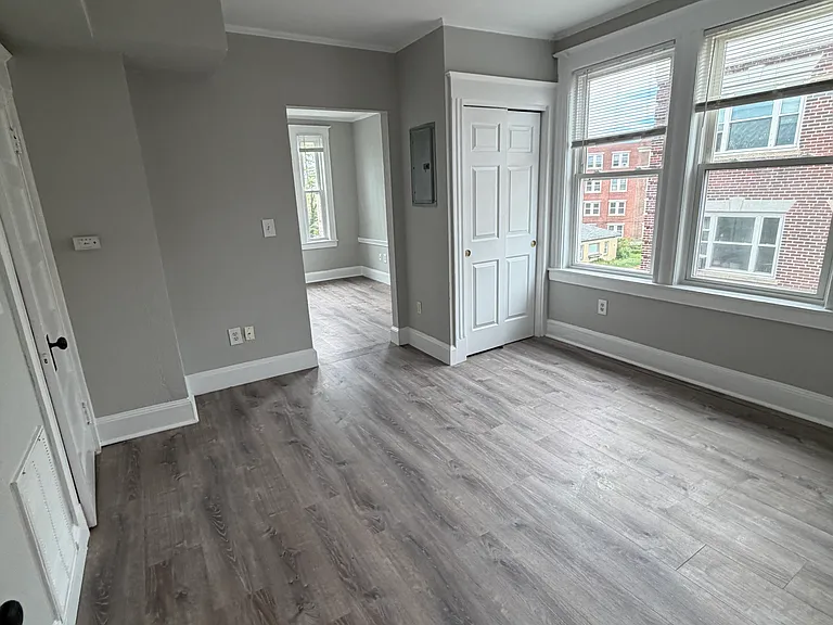 250 Washington St #7 — Photo 4