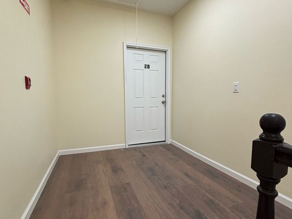 24820 Jericho Tpke #2B