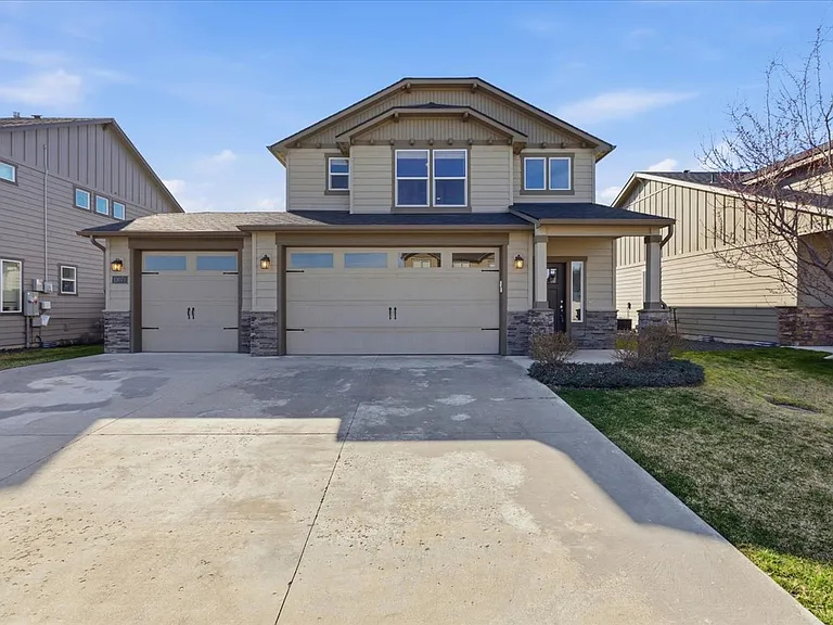 13071 N Loveland Way — Photo 1