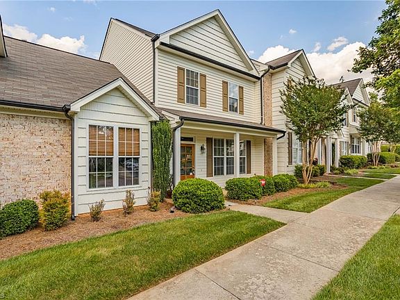2nd image of 9 Abelia Ct