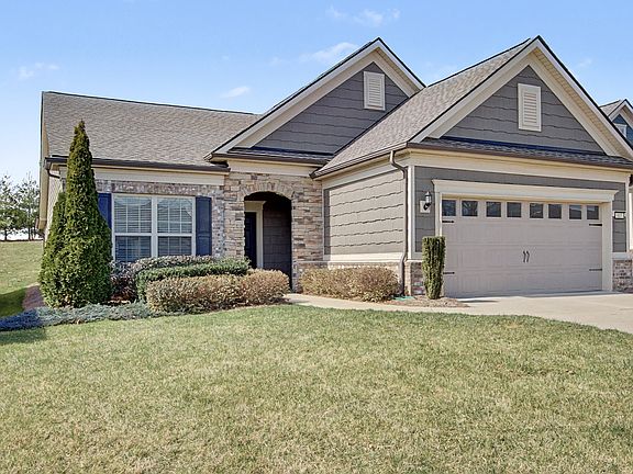 2nd image of 817 Clay Pl