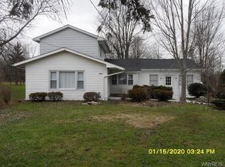 6556 Wolcottsville Rd, Akron, NY 14001