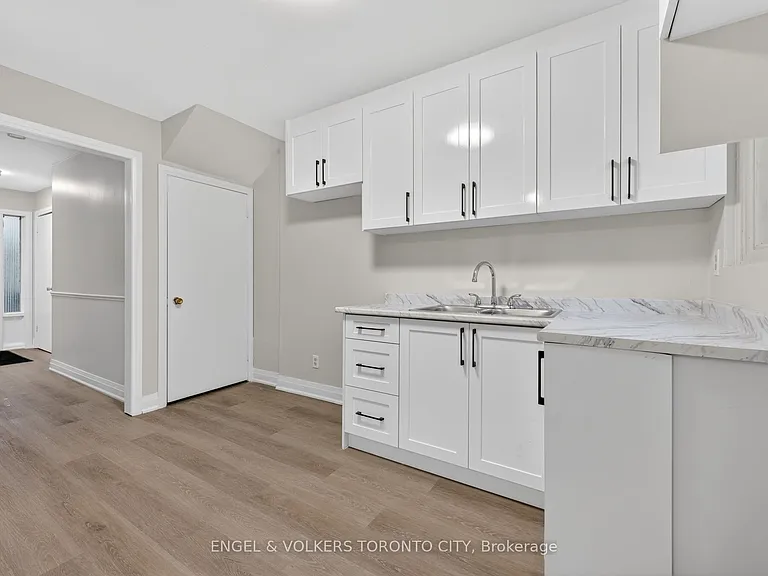 40 East St #14 — Photo 8