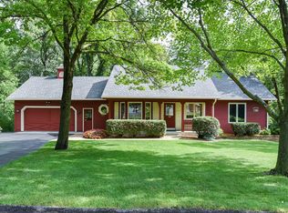 2815 Saddlebrooke Cir, Minnetonka, MN 55305