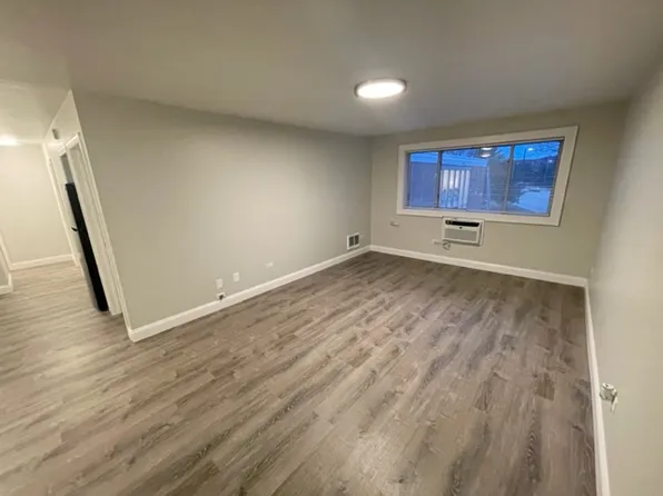 Rivertrail Homes, 515 S Milwaukee Ave #517-9, Wheeling, IL 60090