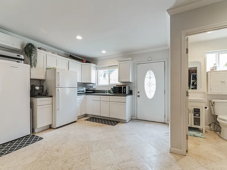 21366 Rios St — Photo 28