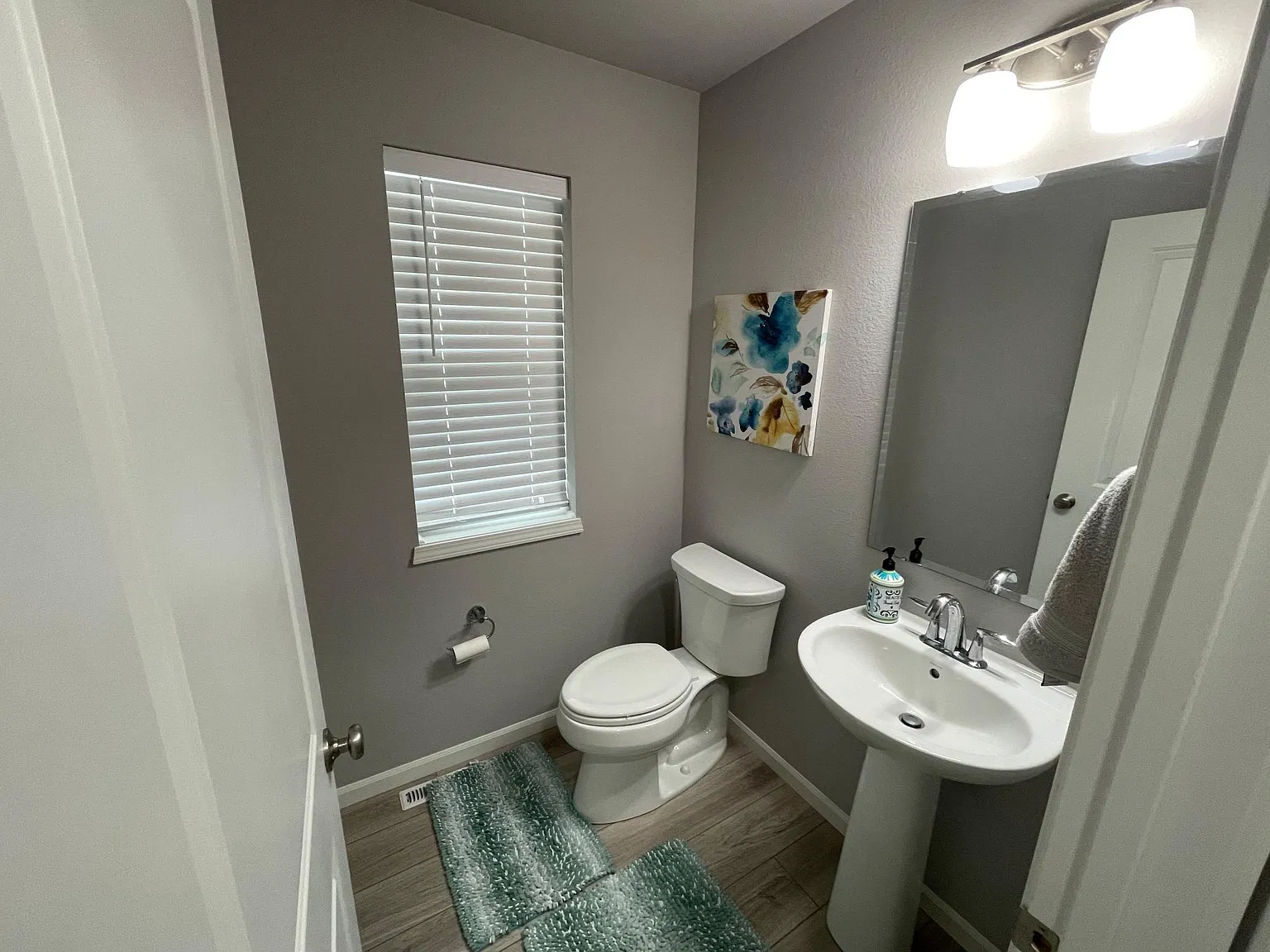 3 bed, 2.5 bath, 1876 sqft, $3,100 — Photo 3