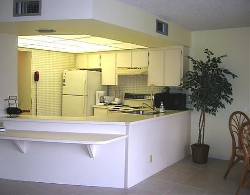 3rd image of 1605 S Us Highway 1 APT F103