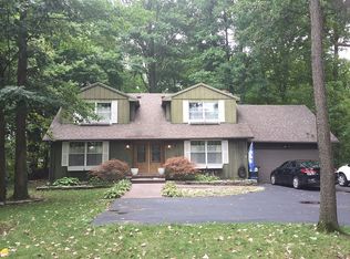1037 Woodworth Dr, Findlay, OH 45840