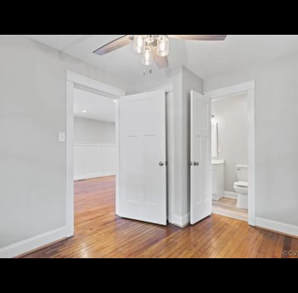 2 bed, 1001 sqft, $2,000 — Photo 4