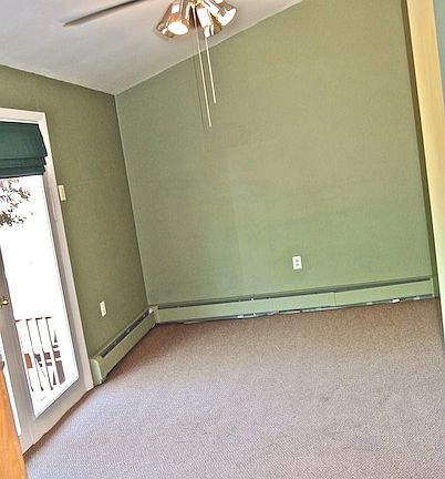 3rd image of 224 S York St