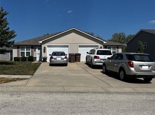 1718 & 1720 Jo Ann Dr, Raymore, MO 64083