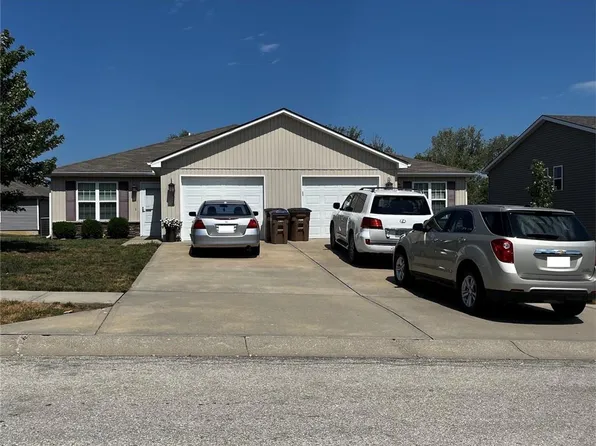 1718 & 1720 Jo Ann Dr, Raymore, MO 64083