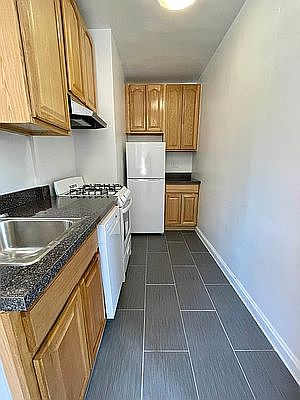 3rd image of 70-12 108th St #2F