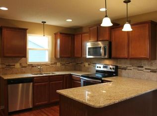 5509 Woodland Dr, Shawnee, KS 66218
