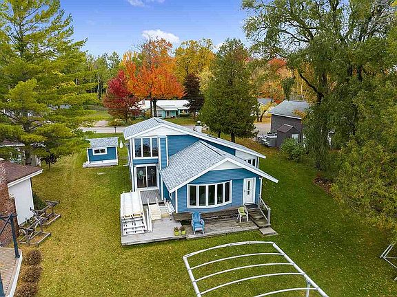 3rd image of 3134 Glenwood Beach Dr