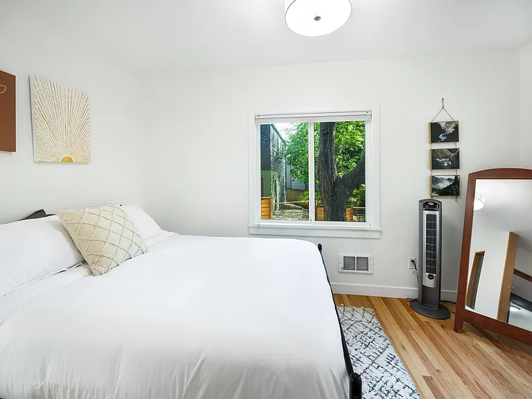 11520 Roosevelt Way NE — Photo 21