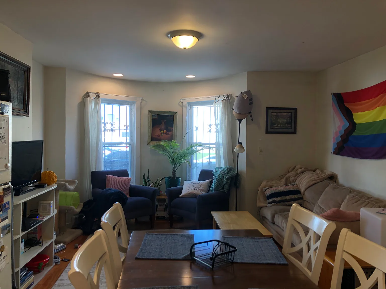 3 bed, 800 sqft, $1,100 — Photo 2