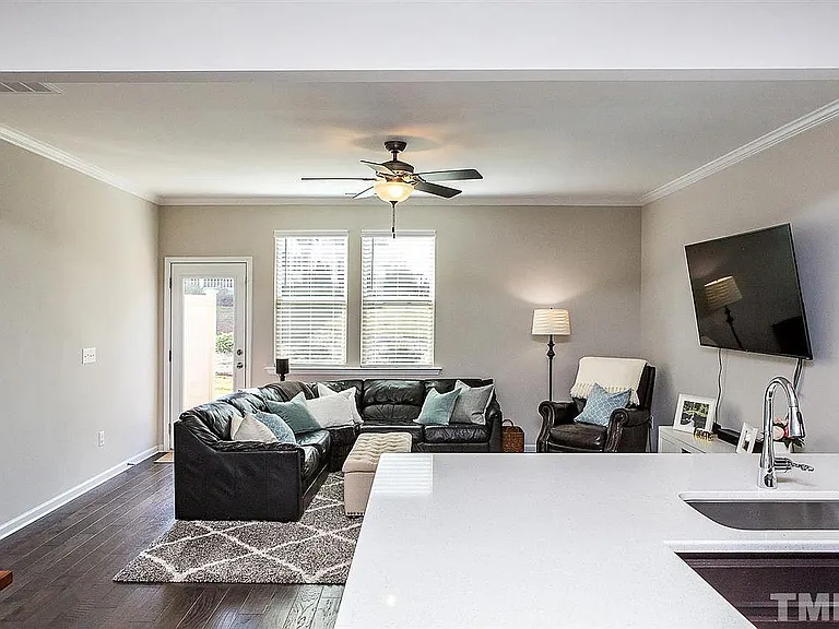 268 Rubrum Dr — Photo 16