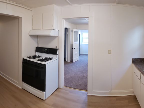 5th image of 233 Reamer St #1/2