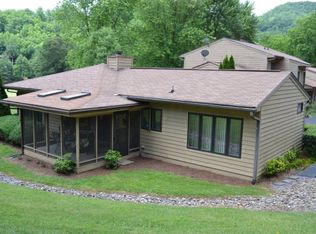 792 Country Club Dr UNIT 5, Franklin, NC 28734