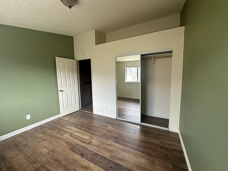 617 Renee Ct — Photo 8