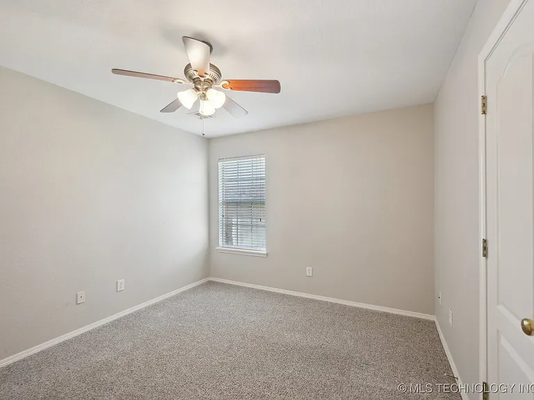 1504 S Desert Palm Ave — Photo 15