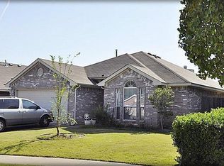 3411 Autumn View Dr, Grand Prairie, TX 75050