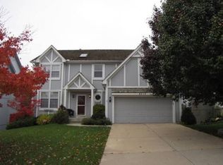 8315 W 122nd St, Overland Park, KS 66213