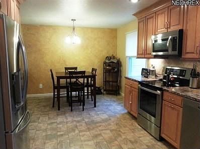 3rd image of 8263 Brookwood Dr NE