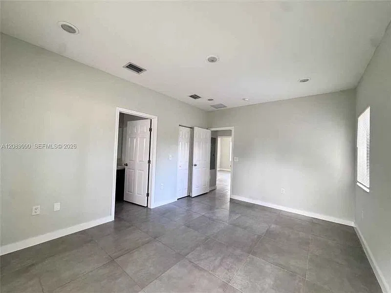 609 Nw 3rd Ter Dania Beach, Fl 33004 — Photo 1