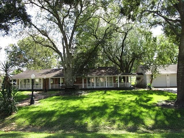 1st image of 706 Holly Dr